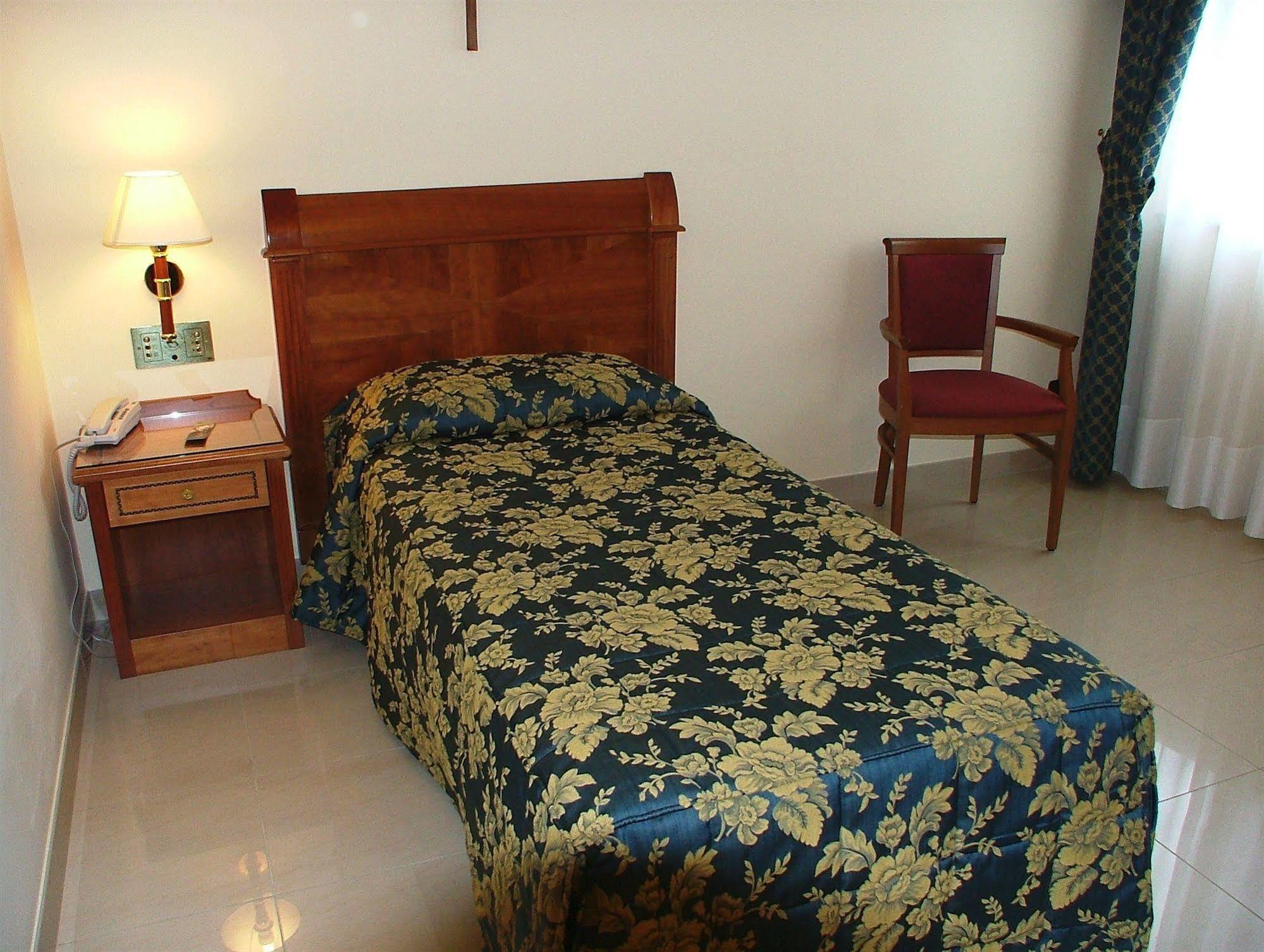 Hotel Centro Di Spiritualita Padre Pio San Giovanni Rotondo Luaran gambar
